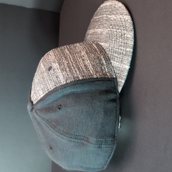 Nike True Swoosh Logo,Men's Tech Pack Black  Snapback Hat. - Picture 5 of 9